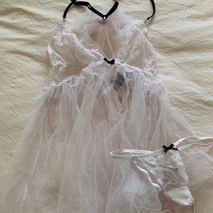 Tulle Victoria Secret lingerie set NWT.Size large